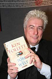 Ken Follett stellte sein neues Buch am 8.3.2008 im Hugendubel am Stachus vor (Foto: Martin Schmitz
